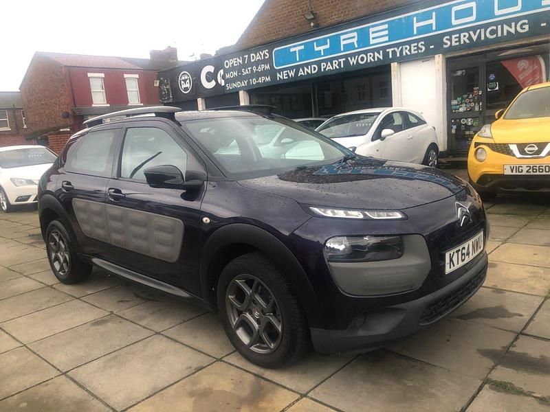Used Citroën C4 Cactus Feel 2015 Purple Hatchback