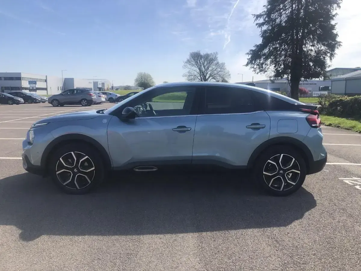 Used Citroën e-C4 100 kW (136 HP) 2023 Blue Hatchback