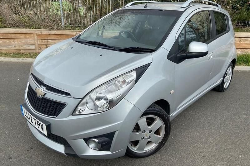 Used Chevrolet Spark LT 2012 Silver Hatchback