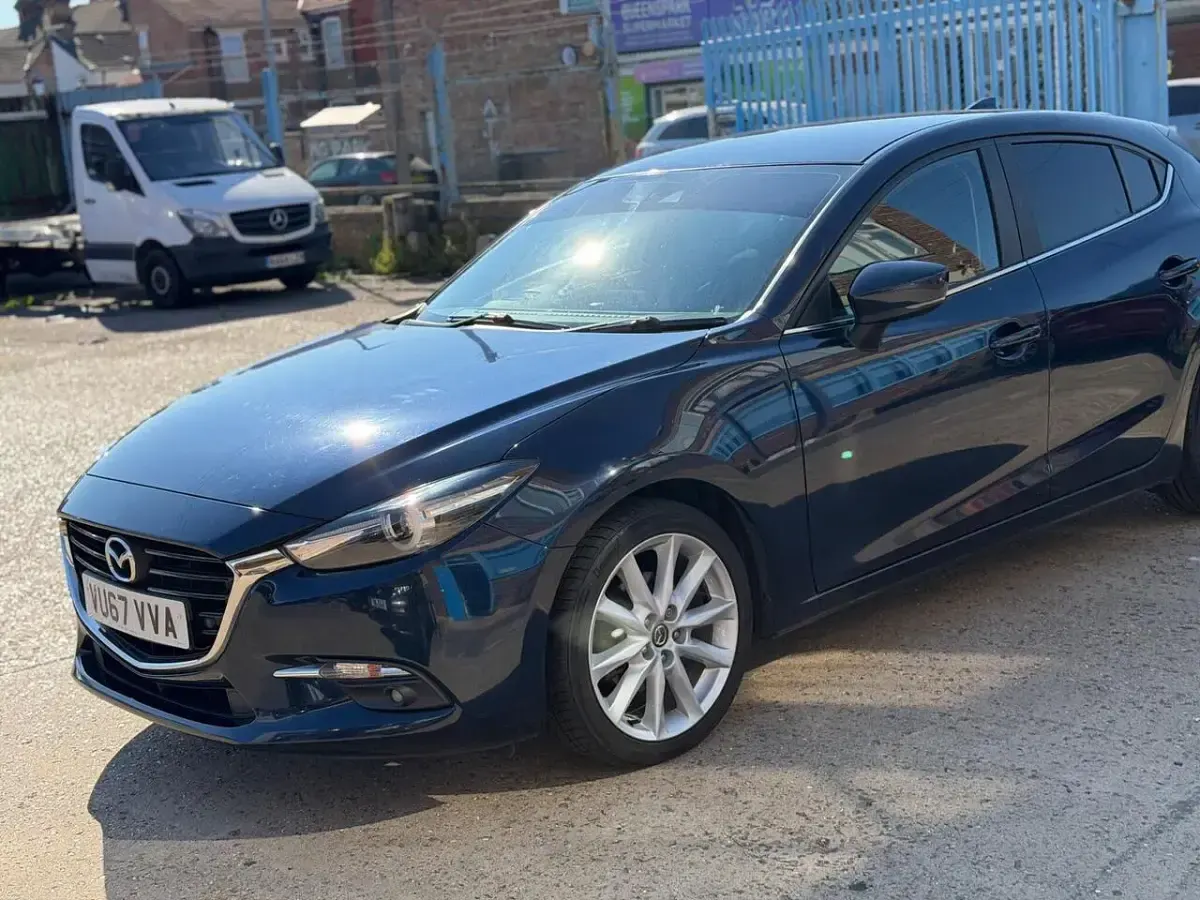 Used Mazda 3 Inclusive 2017 Blue Hatchback