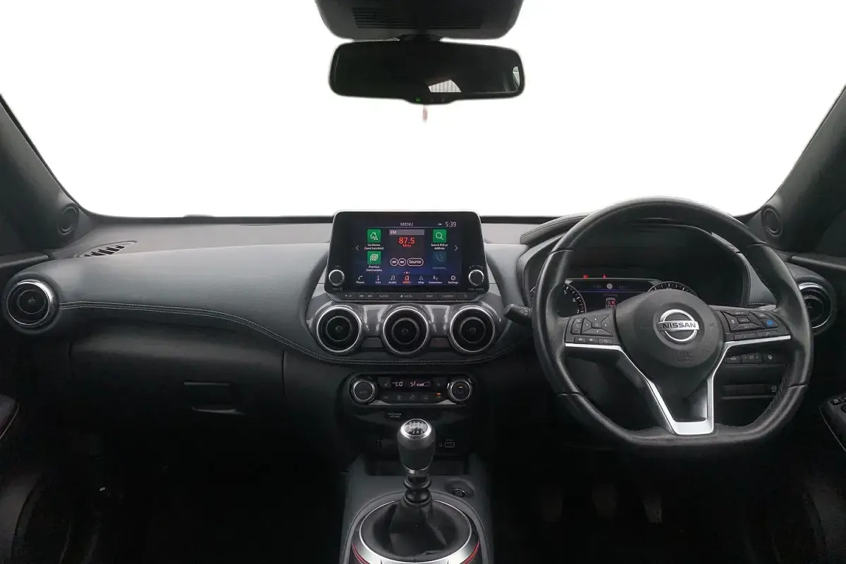 Used Nissan Juke Tekna 114 HP (83 kW) 2021 Silver SUV