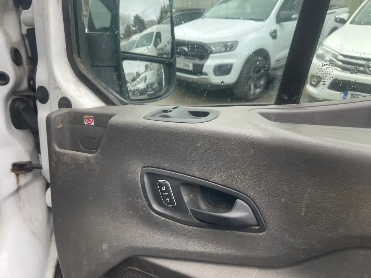Used Ford Transit 130 HP (95 kW) 2021 White Cabriolet