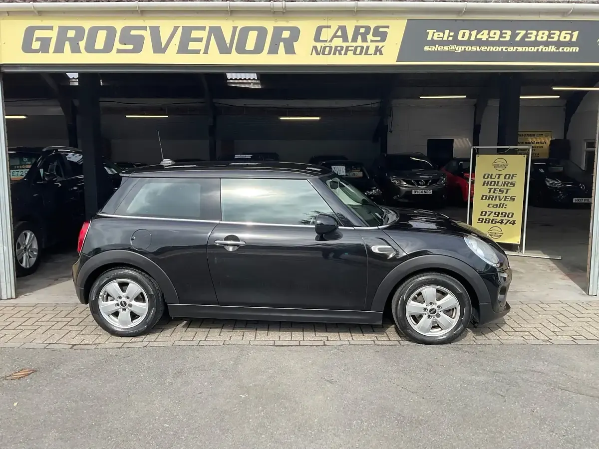 Used Mini ONE Hatch 102 HP (75 kW) 2017 Hatchback