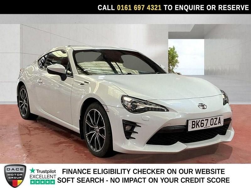 Used Toyota GT86 GT 200 HP (147 kW) 2017 White Coupe