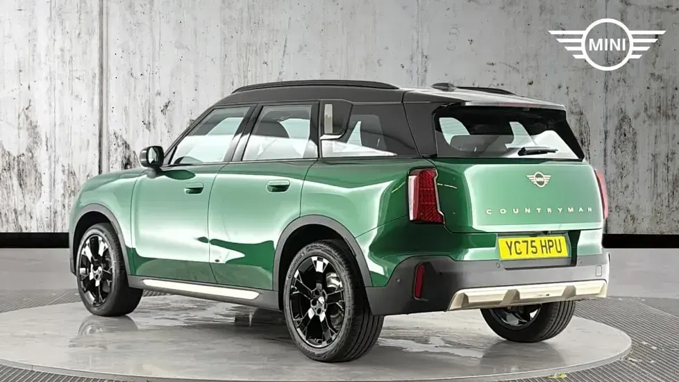 Used Mini Countryman 168 HP (123 kW) 2025 Green SUV