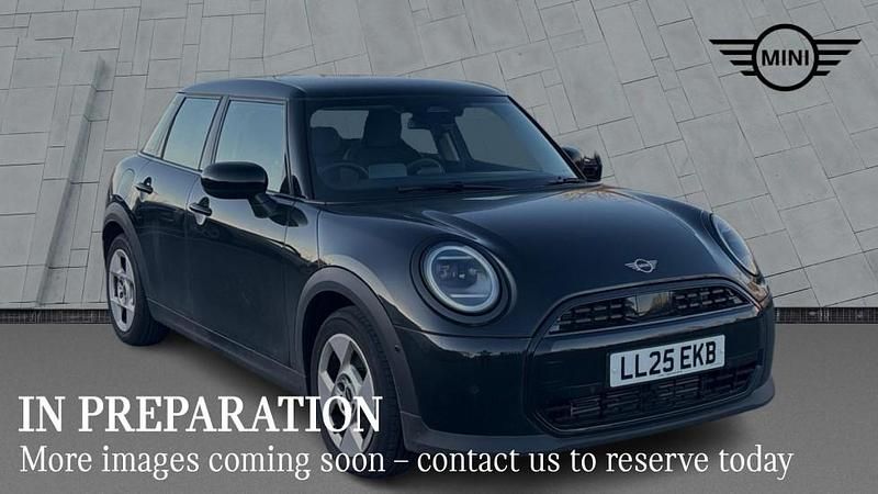Used Mini Cooper Hatch 113 kW (154 HP) 2025 Black Hatchback
