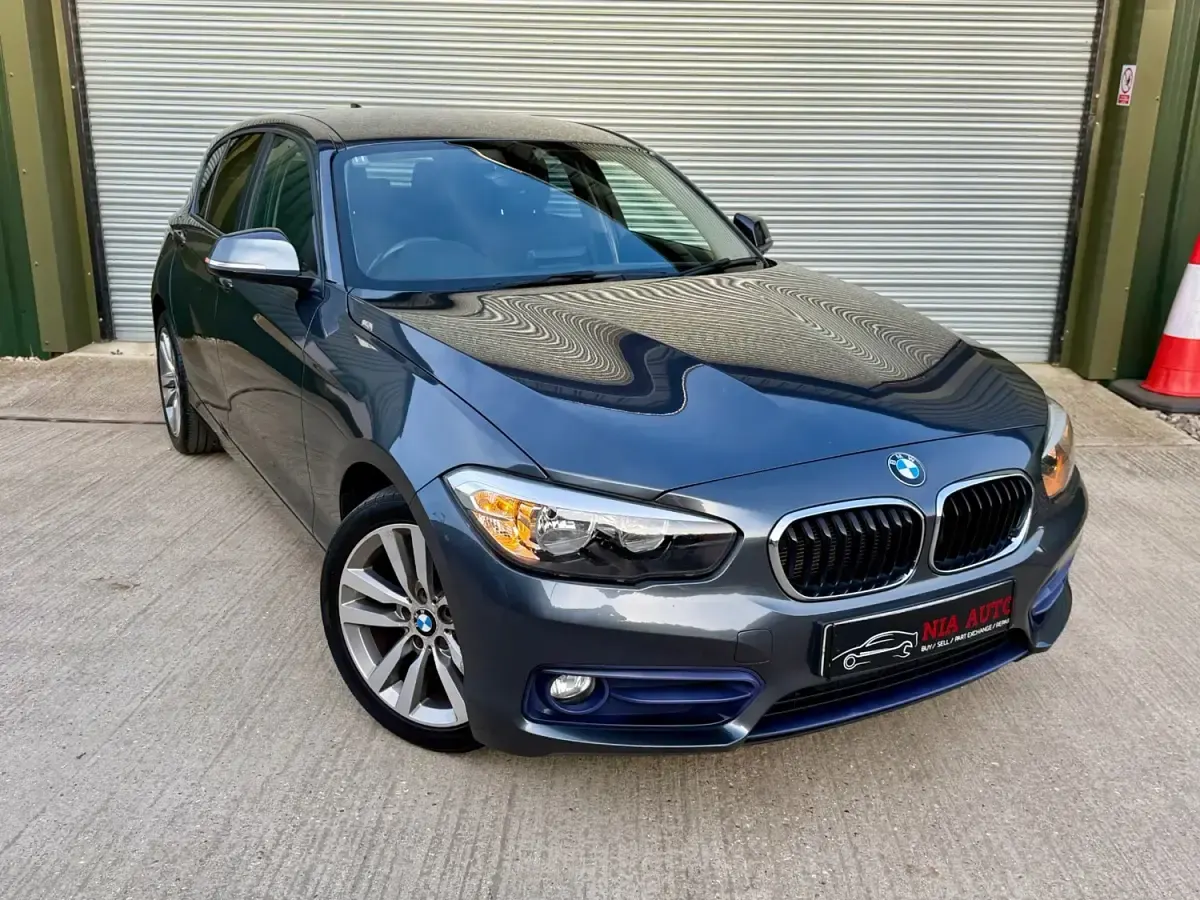Usado BMW 118 Sport Line 2016 Cinzento Citadino