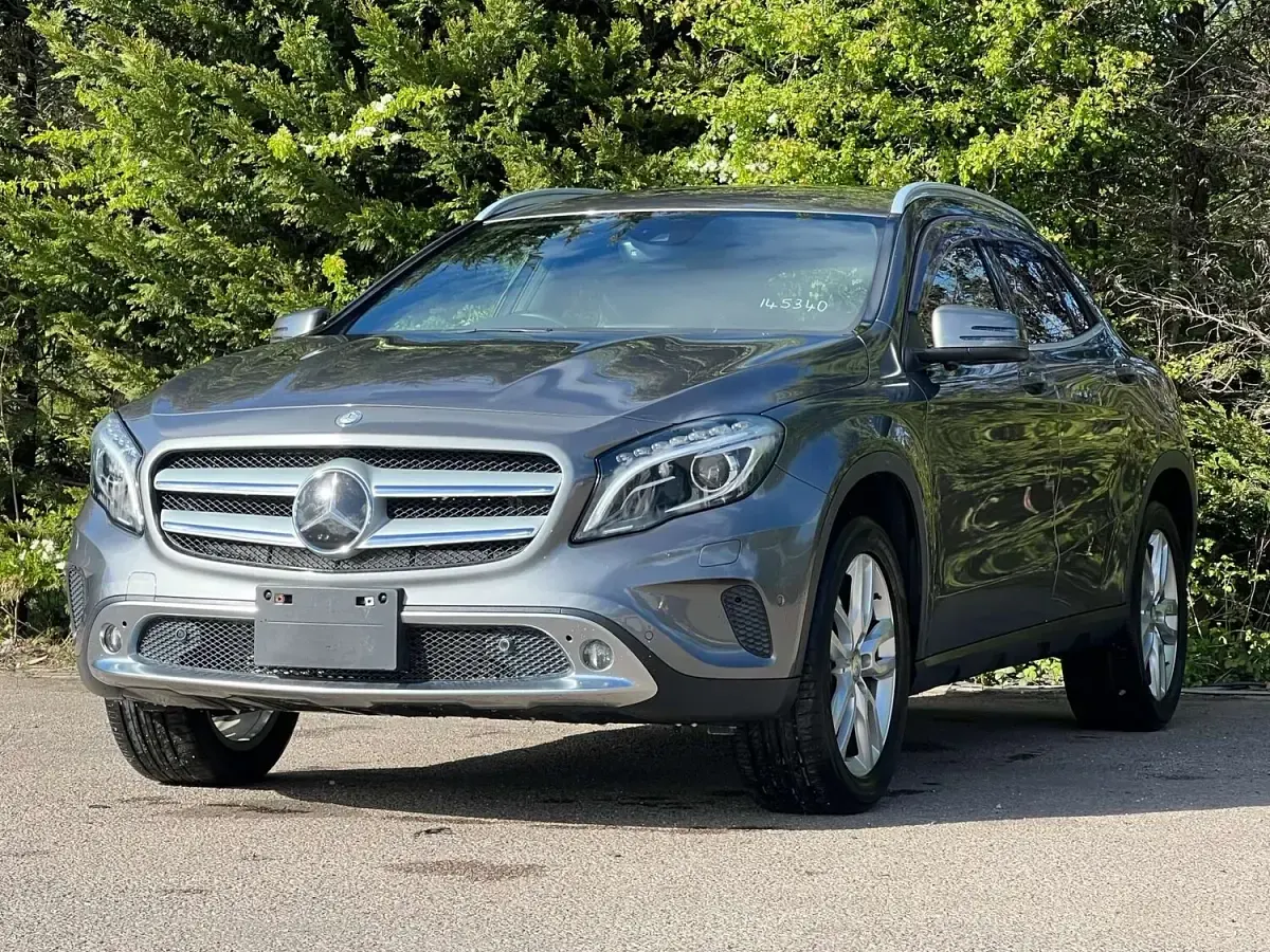 Used Mercedes GLA250 SE 211 HP (155 kW) 2015 Grey SUV
