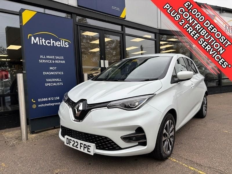 White Used 2022 Renault Rapid GT Hatchback | £11,295 (Fair price) - Image 1/4