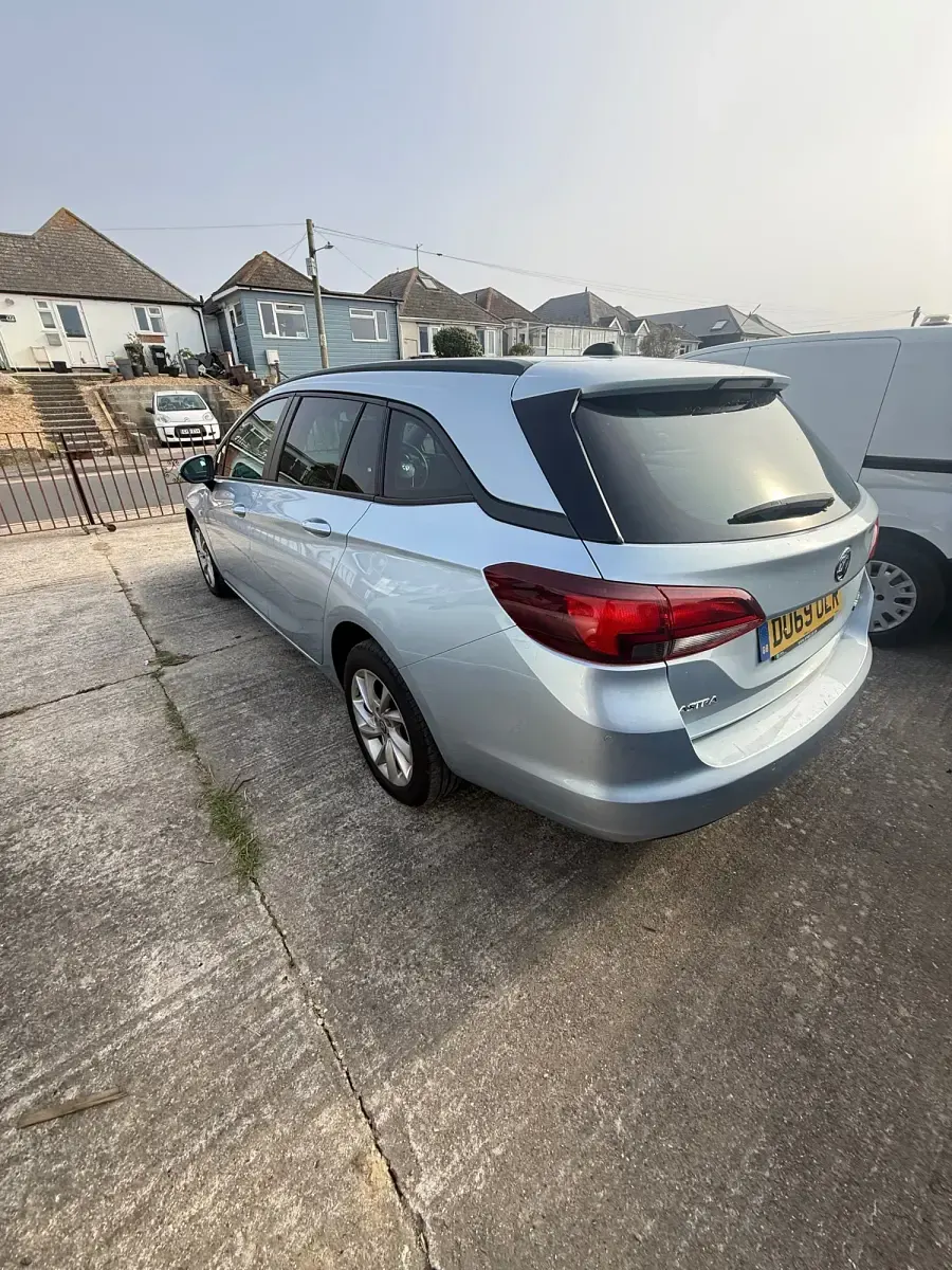 Second-hand Vauxhall Astra 110 CP (80 kW) 2019 Argintiu Break