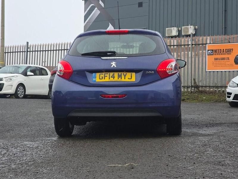 Used Peugeot 208 Active 82 HP (60 kW) 2014 Blue Hatchback