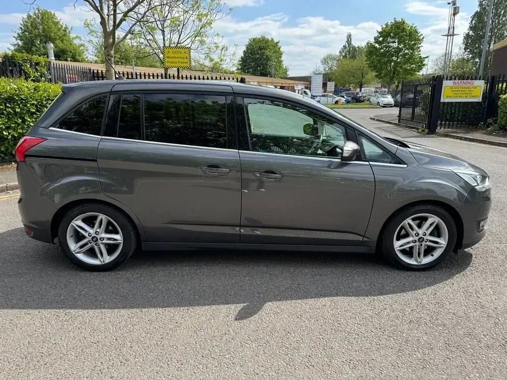 Usado Ford Grand C-Max Titanium X 2018 Cinzento Monovolume
