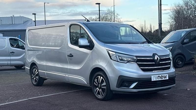 Used Renault Trafic 170 HP (125 kW) 2023 Grey  MPV