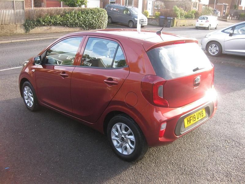 Used Kia Picanto 83 HP (61 kW) 2019 Orange Hatchback