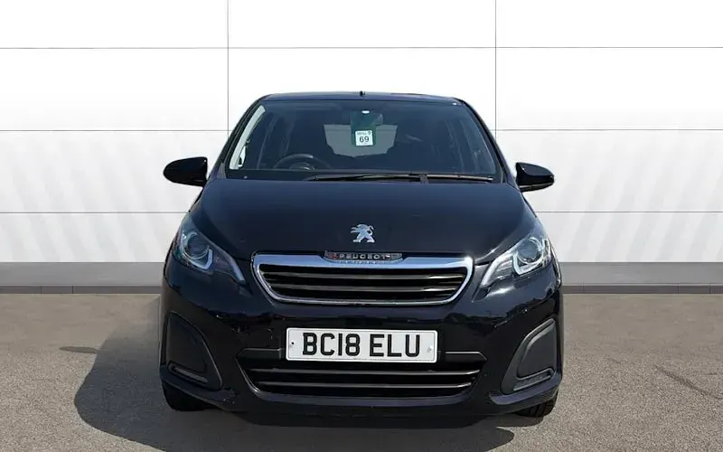 Used Peugeot 108 Active 72 HP (52 kW) 2022 Hatchback
