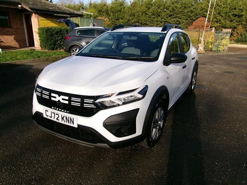 Used Dacia Sandero Essentiel 2023 White Hatchback
