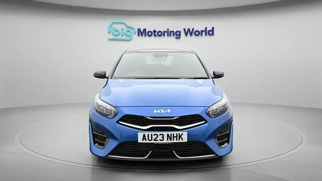 Begagnad Kia Ceed GT-Line S 158 HK (116 kW) 2023 Blå Halvkombi