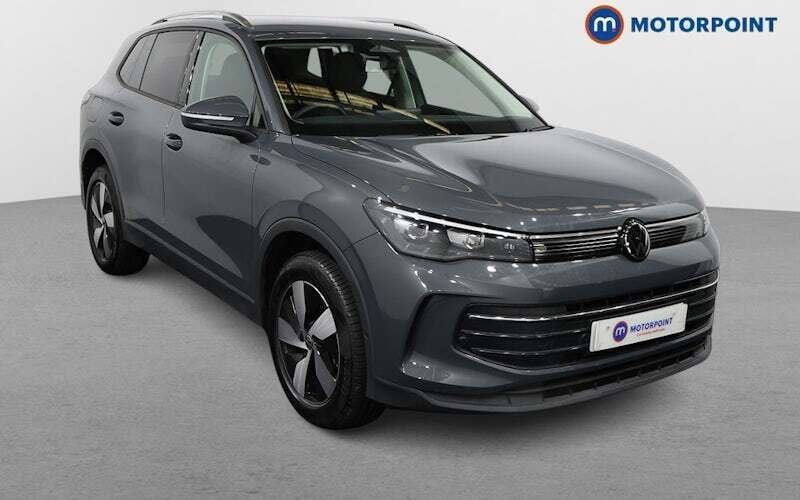 Used 2026 VW Tiguan Match SUV | £30,199 (Good price) - Image 1/4