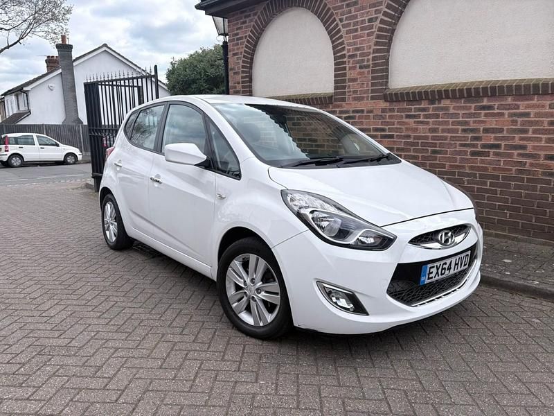 Used Hyundai ix20 Active 125 HP (91 kW) 2014 White Hatchback