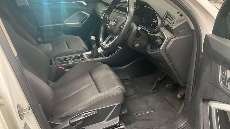 Used Audi Q3 Sport 150 HP (110 kW) 2019 White SUV