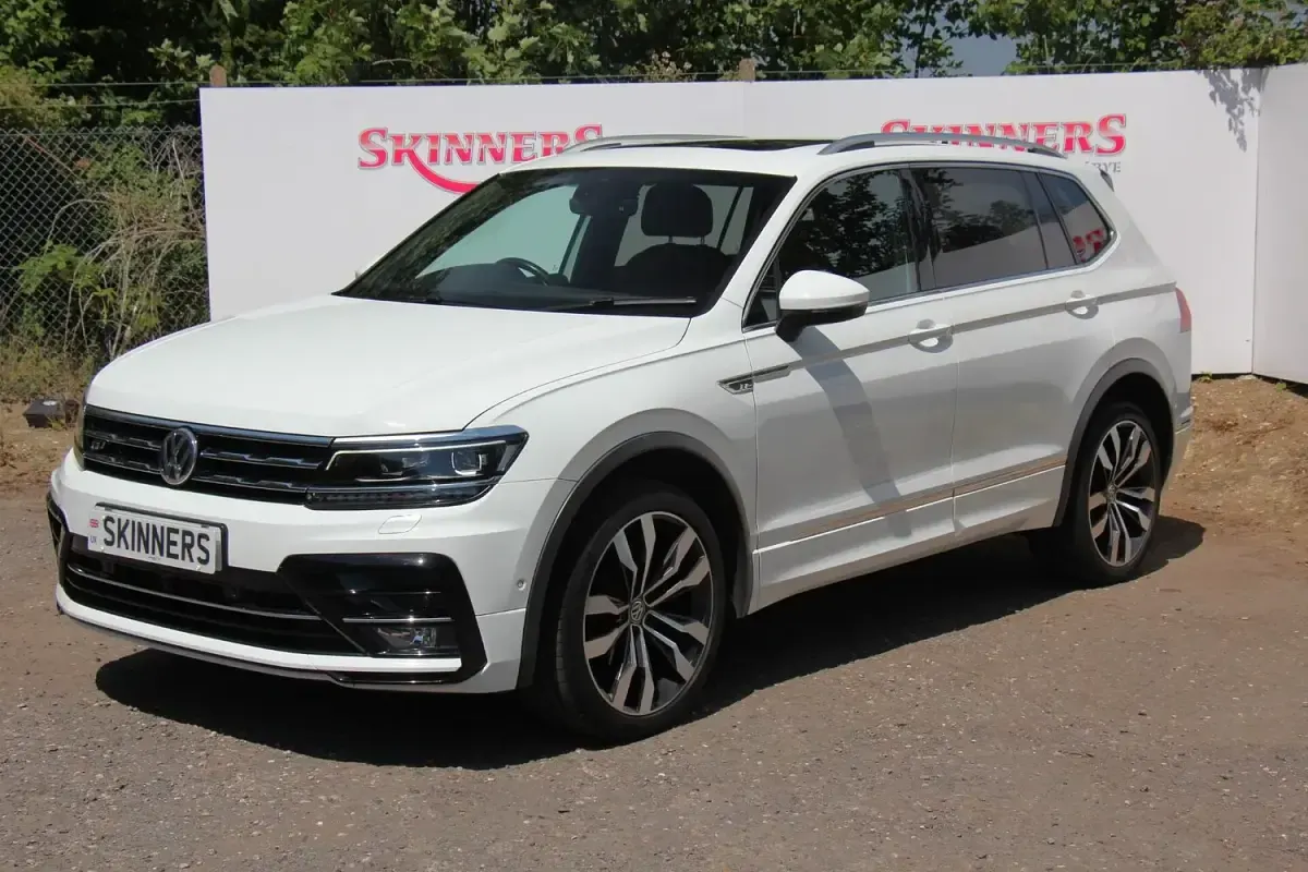Used VW Tiguan Allspace R-line 150 HP (110 kW) 2020 White SUV
