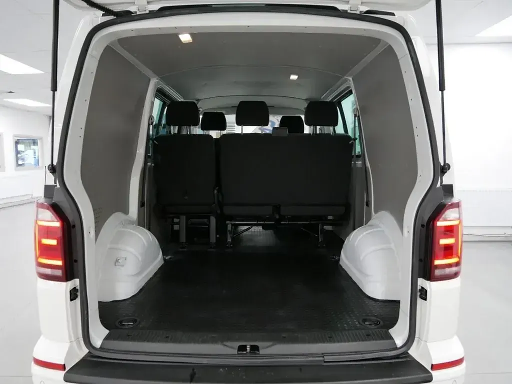 Second-hand VW Transporter Edition 150 CP (110 kW) 2019 Alb Van
