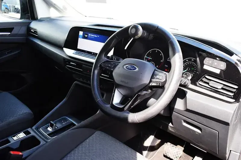 Used Ford Grand Tourneo Connect Titanium 122 HP (89 kW) 2023 Grey MPV