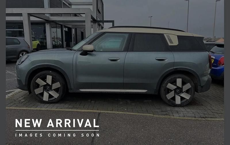 Used Mini Countryman Exclusive 170 HP (125 kW) 2024 Green SUV
