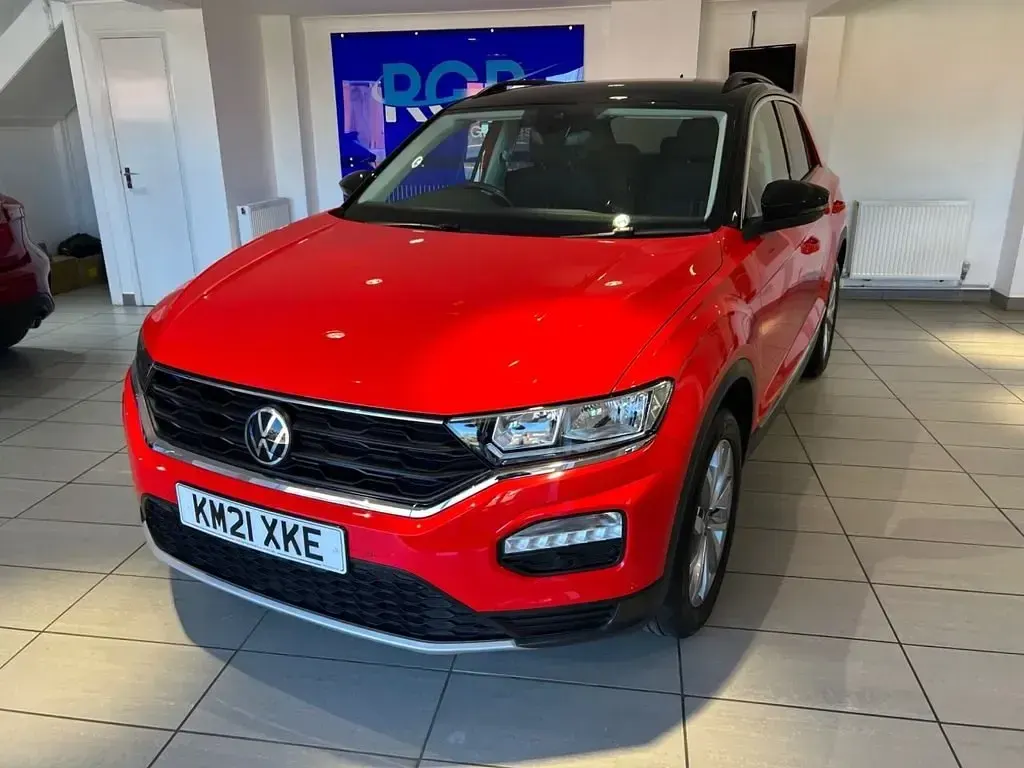 Usado VW T-Roc Design 150 HP (110 kW) 2021 Vermelho SUV