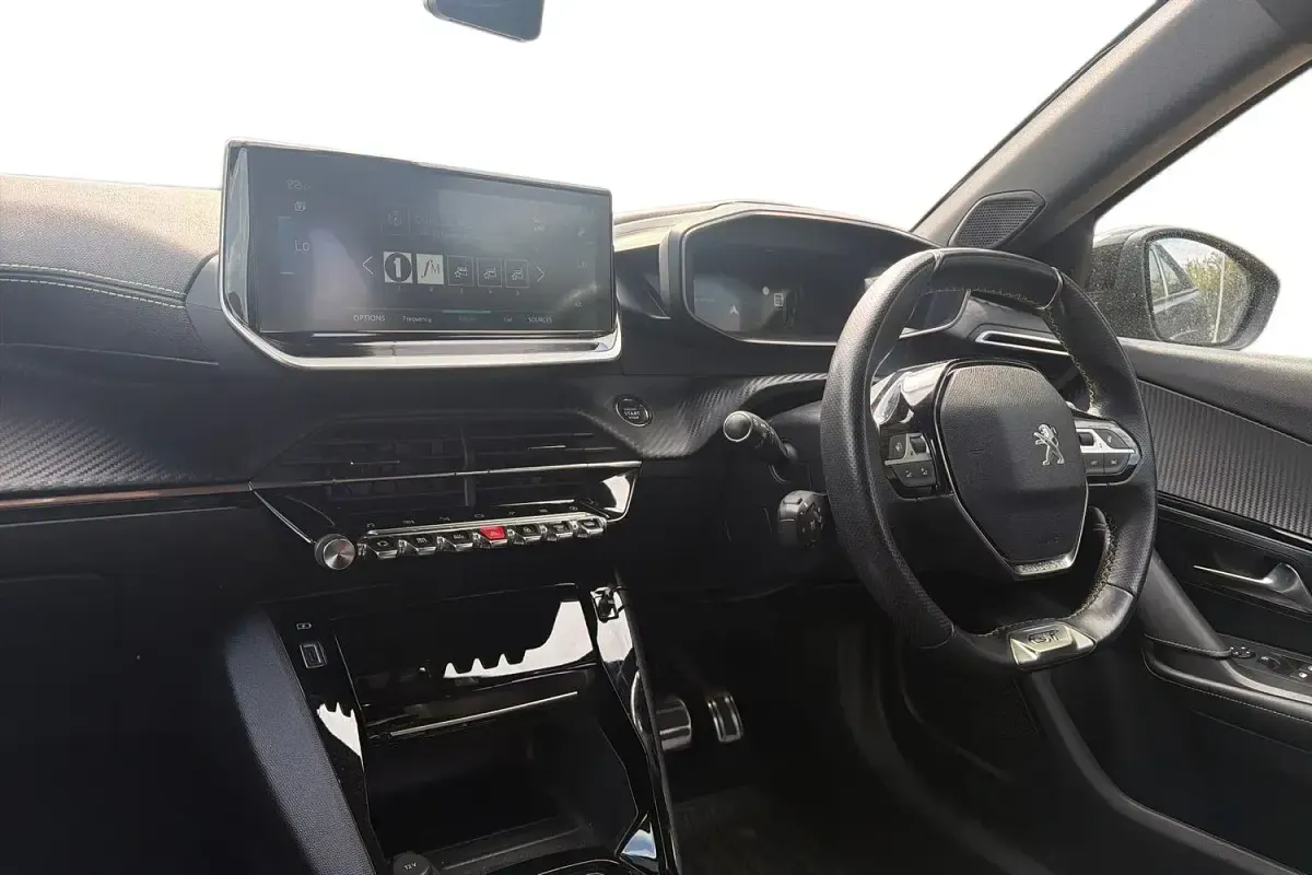 Used Peugeot e-2008 Premium 100 kW (136 HP) 2022 Black SUV