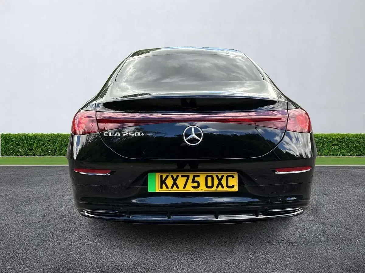 Usado Mercedes CLA 250+ AMG line 200 kW (272 HP) 2025 Preto Sedan