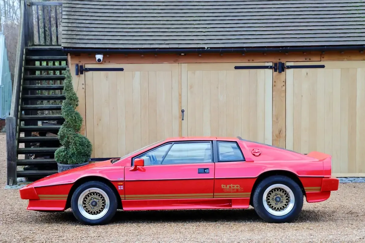 Used Lotus Esprit 1984 Red Coupe