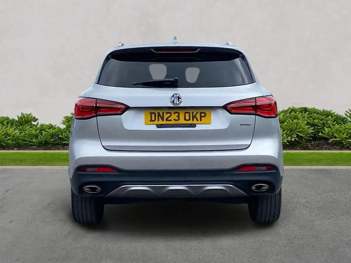 Used MG HS Exclusive 162 HP (119 kW) 2023 Silver SUV