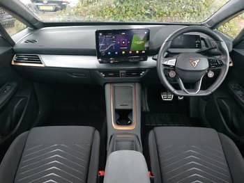 Used Cupra Born e-Boost 169 kW (230 HP) 2024 White Hatchback