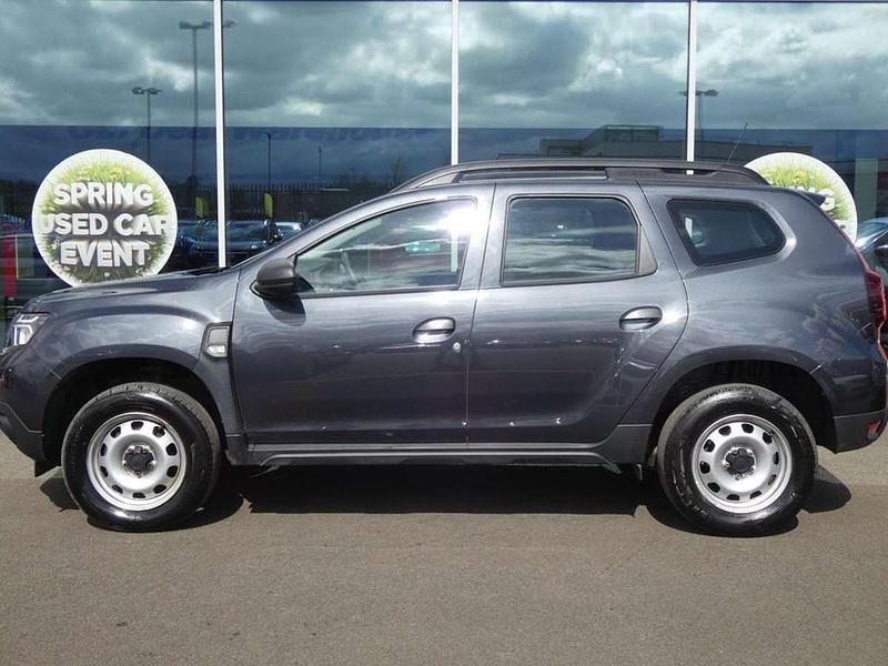 Used Dacia Duster Essentiel 88 HP (64 kW) 2023 Grey SUV