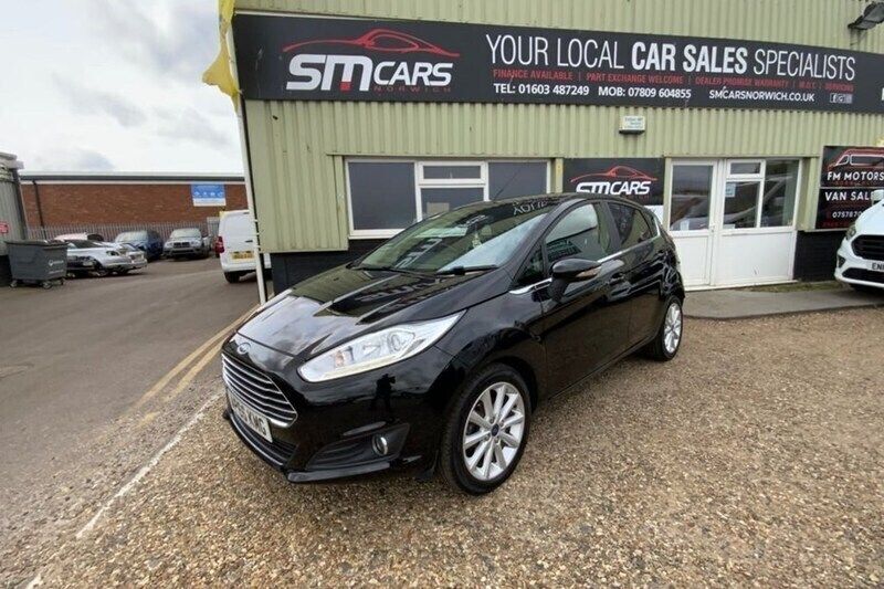 Black Used 2017 Ford Fiesta Titanium Hatchback | £7,495 (Good price) - Image 1/1