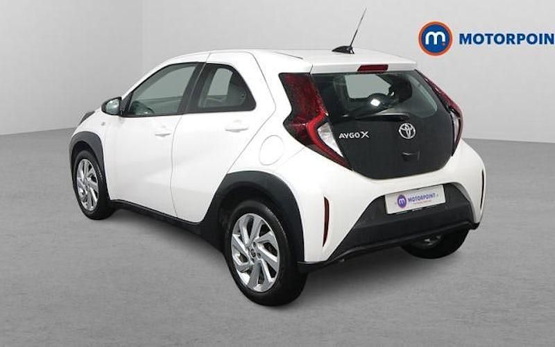 Used Toyota Aygo X PURE 72 HP (52 kW) 2025 SUV