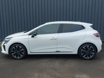 Używany Renault Clio V Techno 143 KM (105 kW) 2024 Biały Hatchback