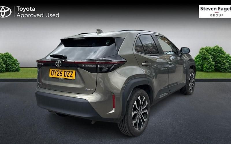 Used Toyota Yaris Hybrid Design 116 HP (85 kW) 2026 Estate