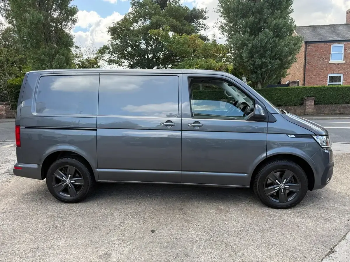 Used VW T6.1 Highline 150 HP (110 kW) 2020 Grey Van