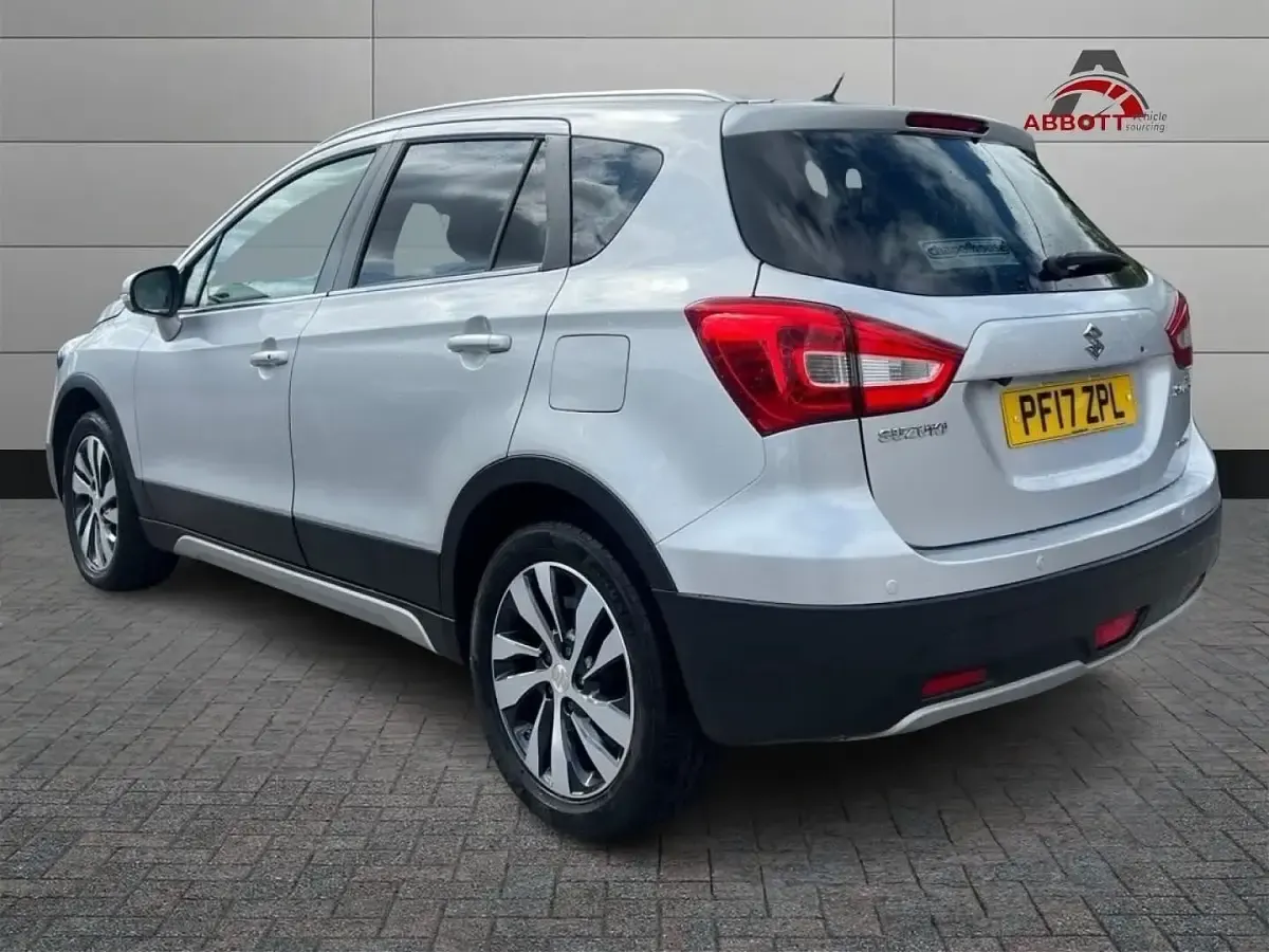 Used Suzuki SX4 SZ5 138 HP (101 kW) 2017 Silver Hatchback