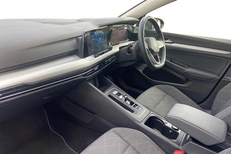 Used VW Golf VIII Life 150 HP (110 kW) 2024 Dolphin grey Hatchback