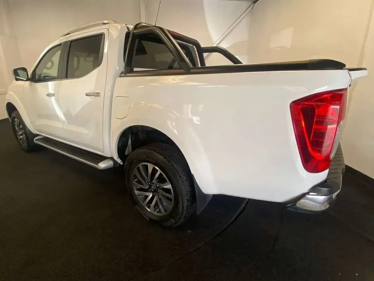 Used Nissan Navara Tekna 190 HP (139 kW) 2020 White Pickup