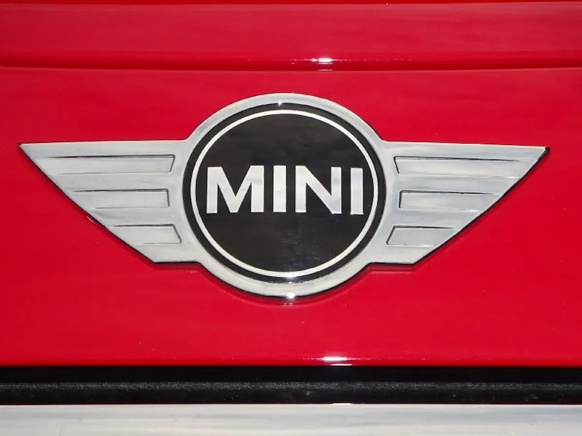 Used Mini Cooper Hatch 113 kW (154 HP) 2025 Green Hatchback