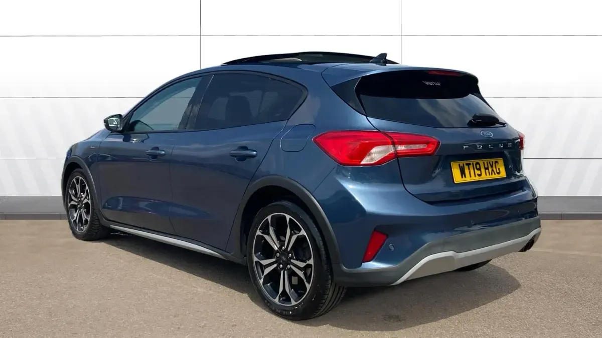 Used Ford Focus Active X 125 HP (91 kW) 2019 Blue Hatchback