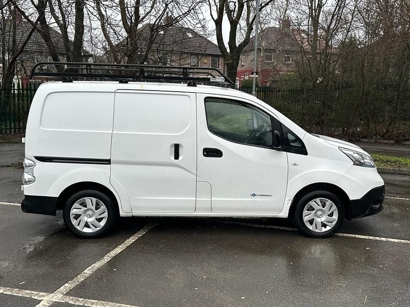 Used Nissan e-NV200 Acenta 80 kW (109 HP) 2019 White MPV