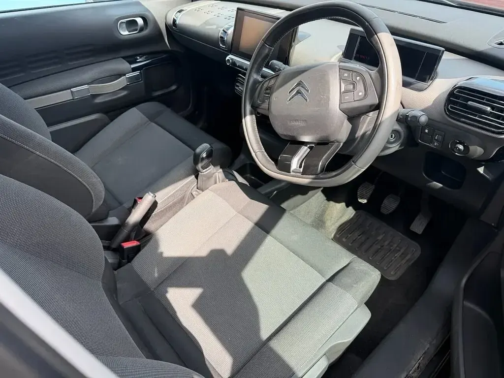 Używany Citroën C4 Cactus Feel 100 KM (73 kW) 2015 Szary Hatchback