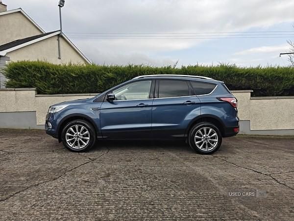 Used Ford Kuga Titanium 120 HP (88 kW) 2019 Blue SUV