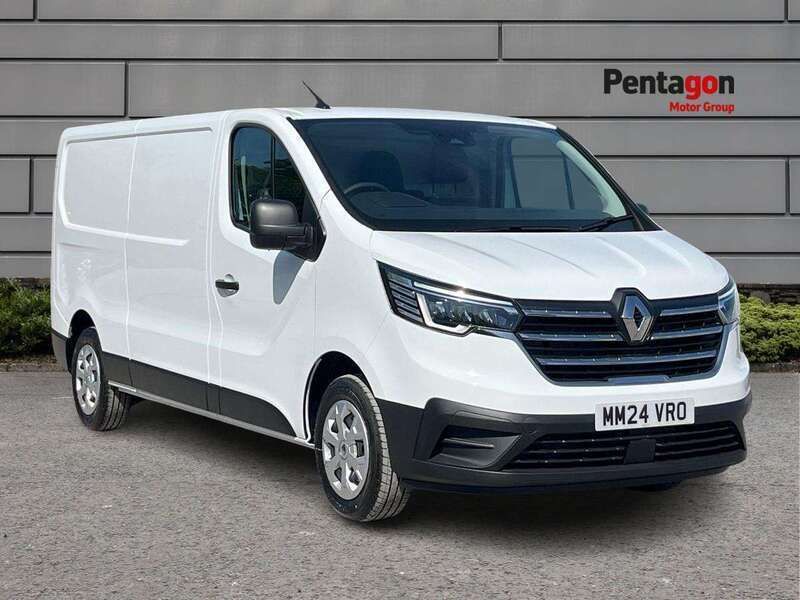 White New 2024 Renault Trafic Van | £31,672 - Image 1/4