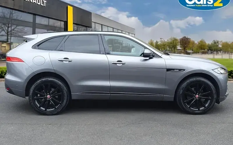 Second-hand Jaguar F-Pace R-Sport 179 CP (131 kW) 2019 Gri SUV